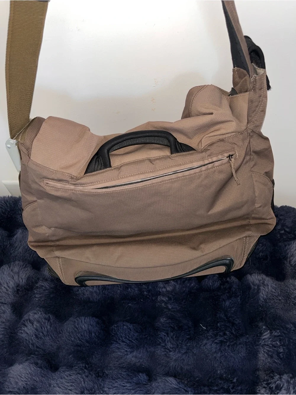 Keen Laptop Messenger Crossbody Bag Brown Tan Unisex